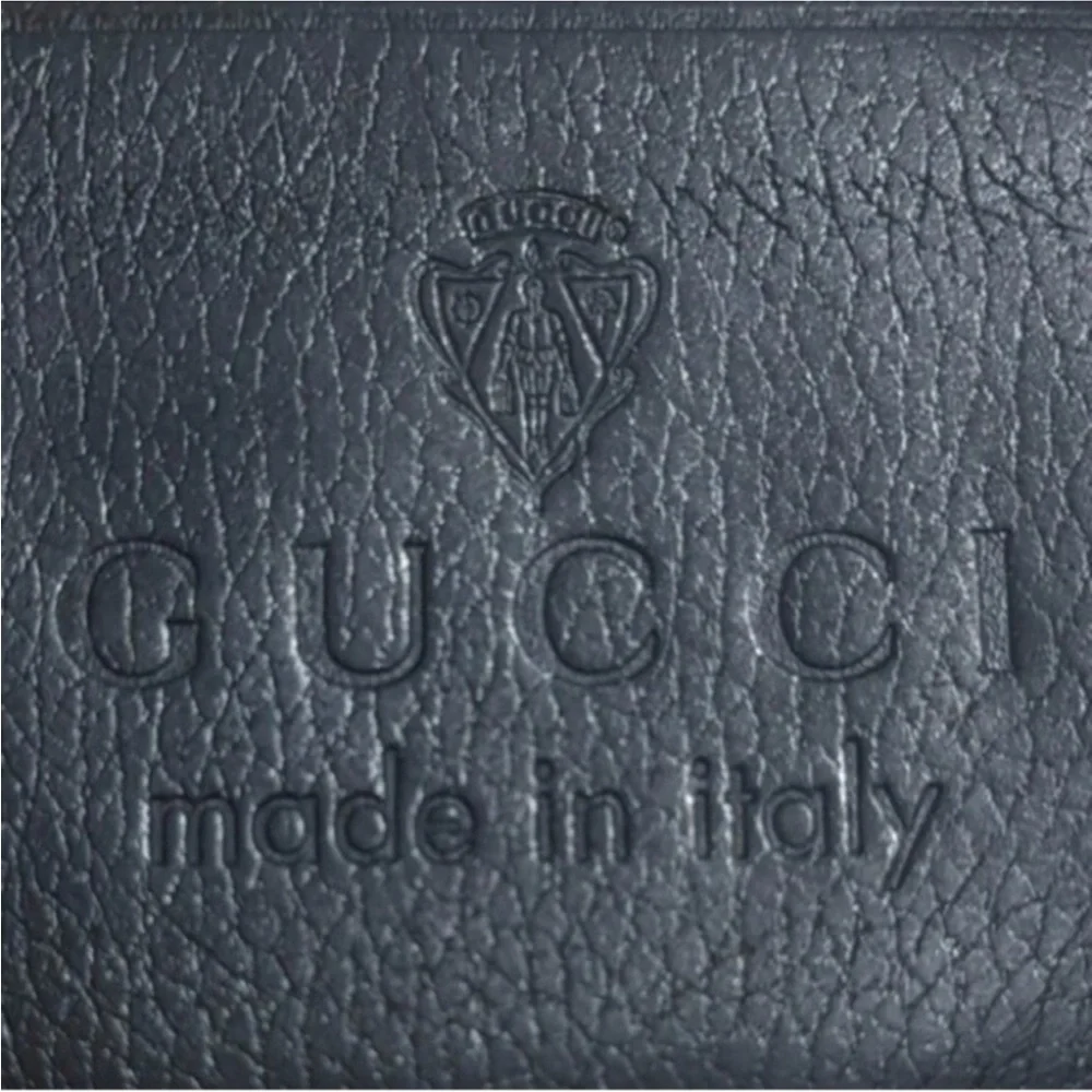 Authentic Gucci luxury designer signature black leather men’s wallet